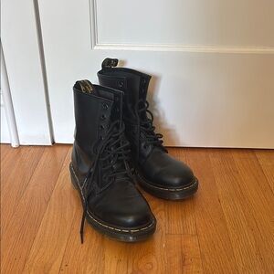 Black Dr. Martens (like new)